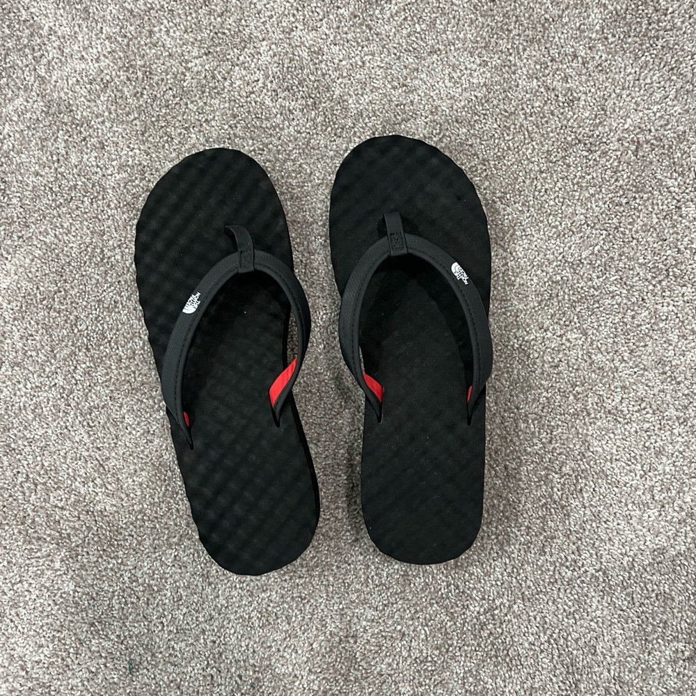 North face sandals